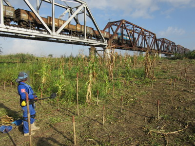 Link to Mine clearance helps rebuild rail network