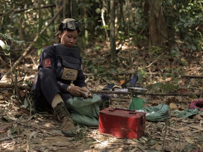 Link to US pledges $90m for cluster bomb clearance in Laos