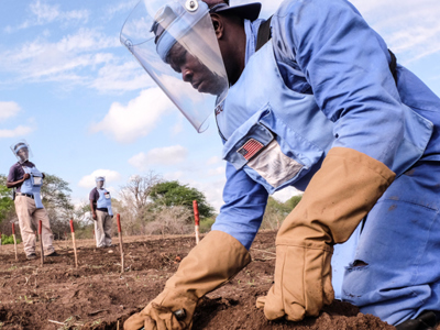 Link to US Supports Landmine Clearance in Zimbabwe