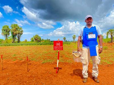 Link to 60000 landmines destroyed in Sri Lanka