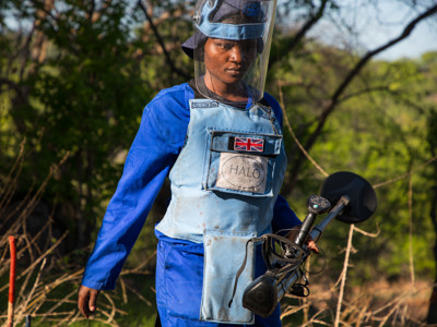 Link to UK Funding To Clear Mines Around The World