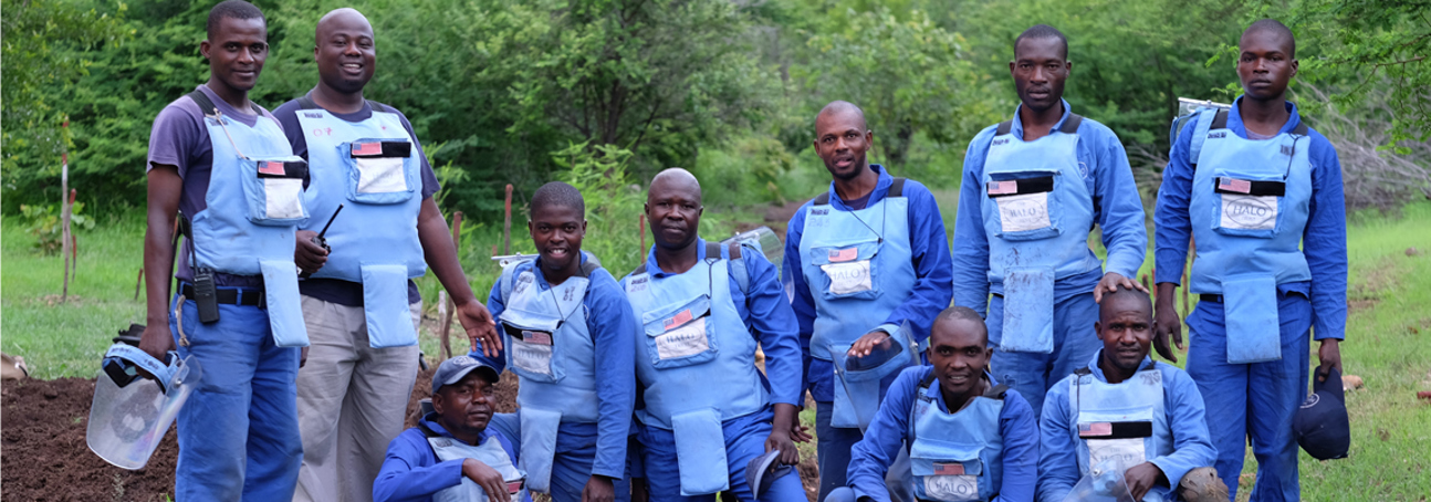A team of US-funded deminers in Zimbabwe 