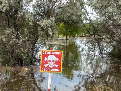 Link to Kakhovka Dam Floods Amplify Ukraine Mine Emergency