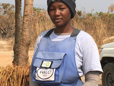 Link to The Women Clearing Angolas Landmines